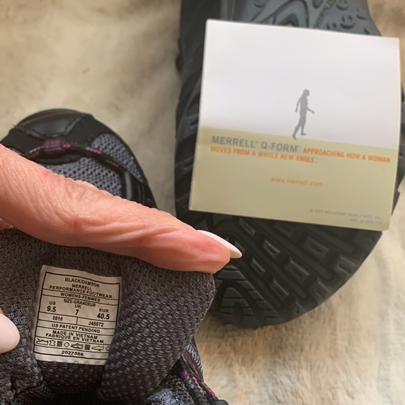 Merrell Low Hiking/Walking Boots/Shoes - Picture 4 of 5